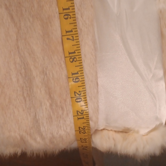 Luxurious Cream Rabbit  Fur Coat Size Medium - Picture 12 of 13
